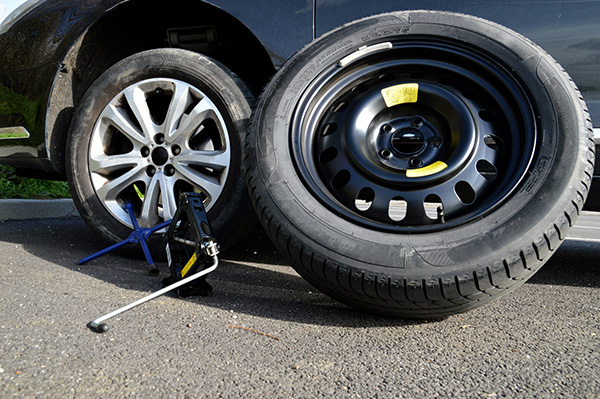 Flat Tire Service | LightHouse Automotive